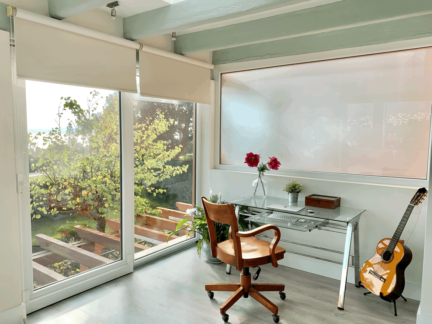 Hermosas vistas al mar y al Faro Carboneras desde este bonito apartamento en Alcaidesa