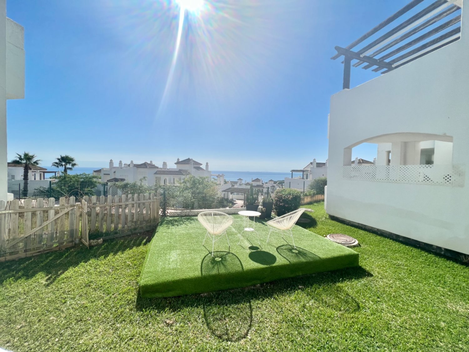 Two-bedroom garden apartment with beautiful sea views