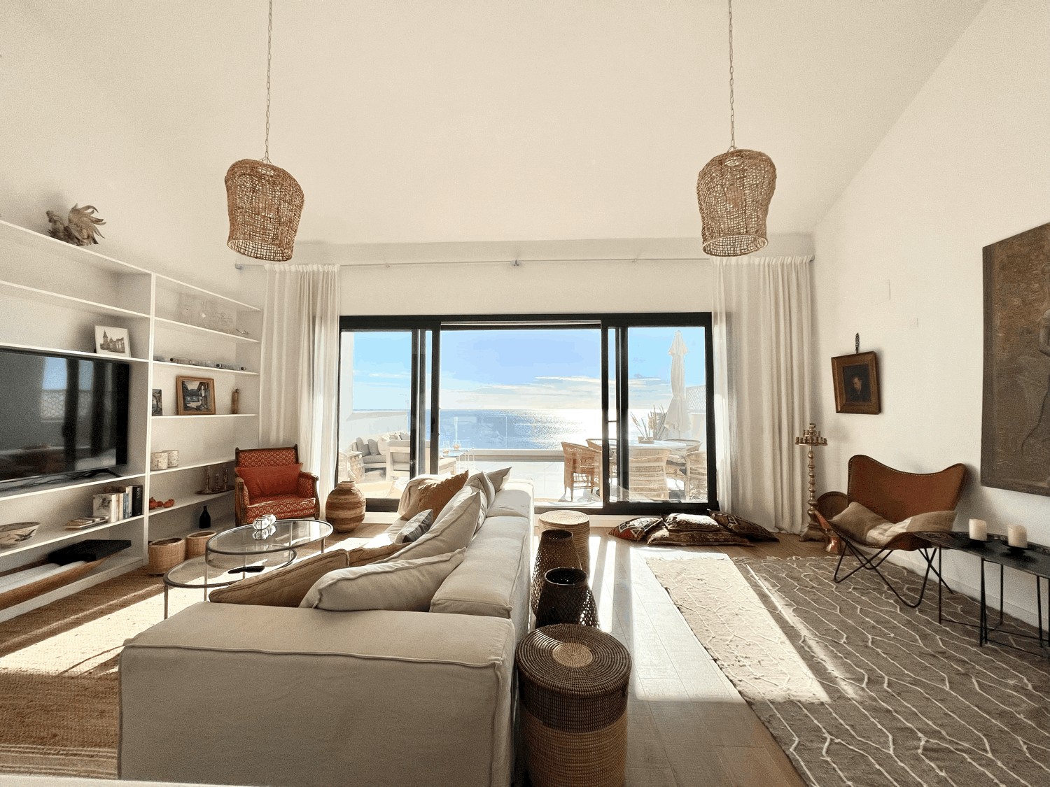 Spectacular penthouse with fabulous panoramic views of the sea, Gibraltar and Faro Carboneras