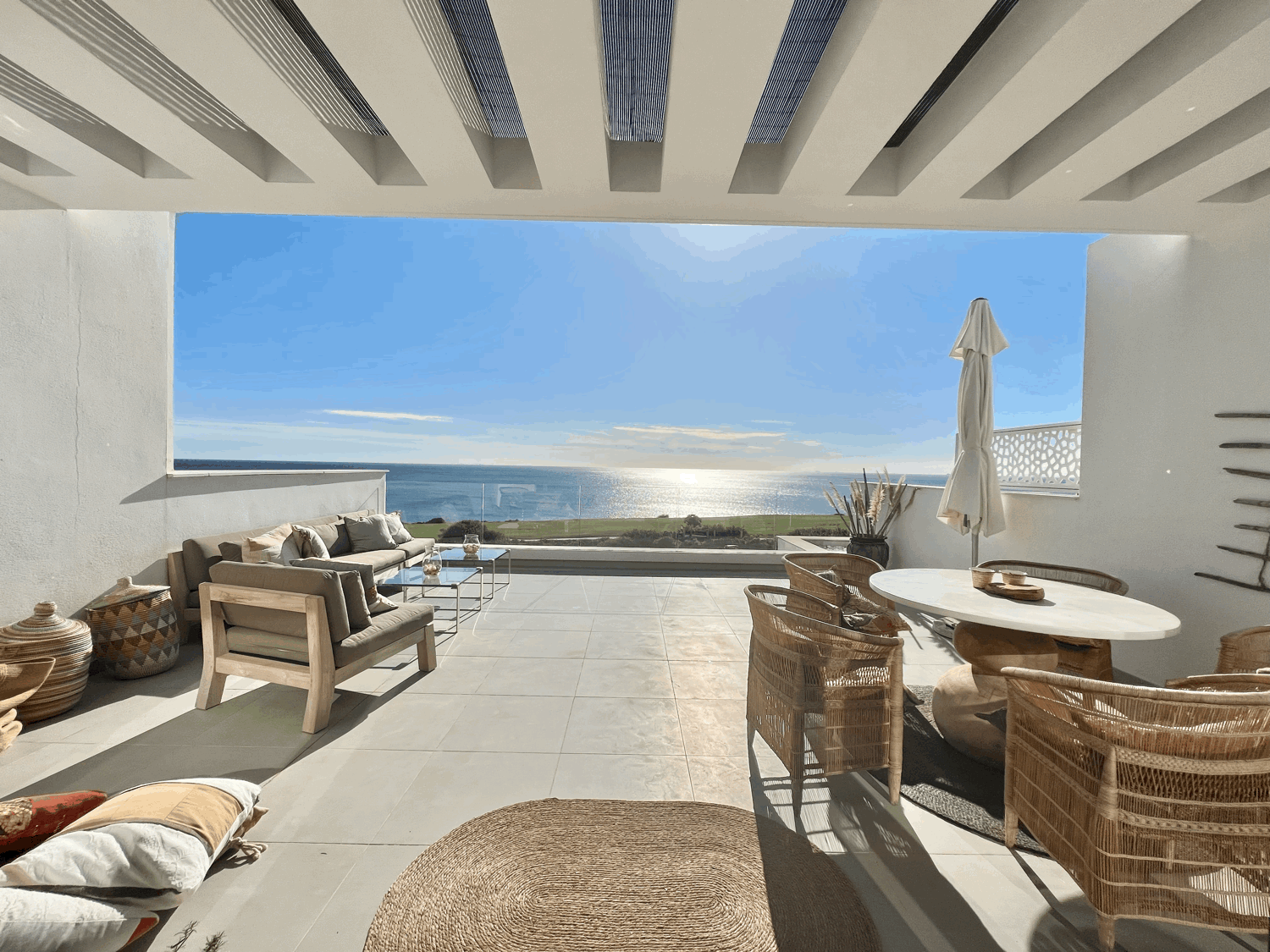 Sensacional ático con fabulosas vistas panorámicas al mar , Gibraltar y Faro Carboneras