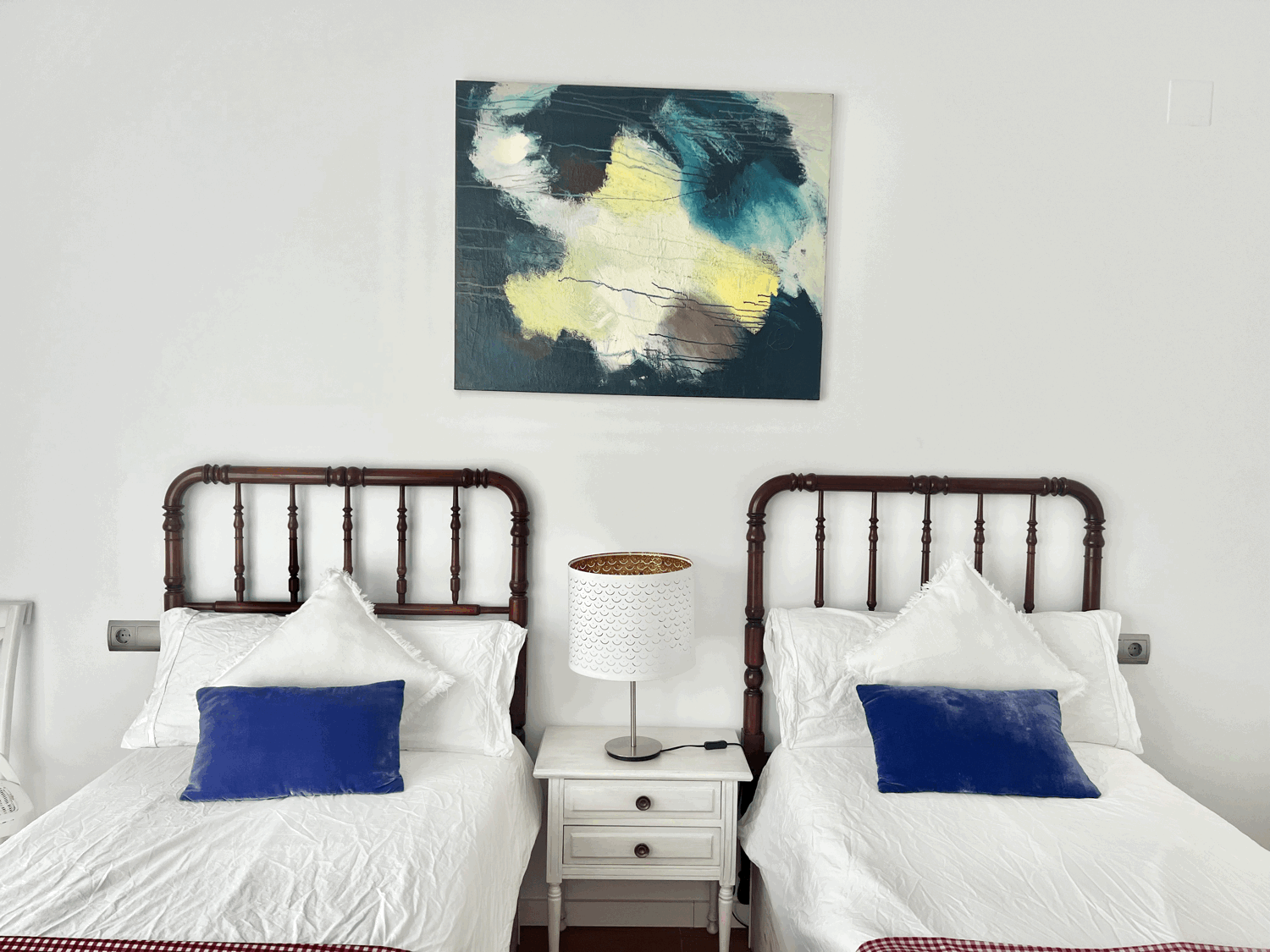 Exclusivo apartamento de dos dormitorios en primera linea de playa en Alcaidesa