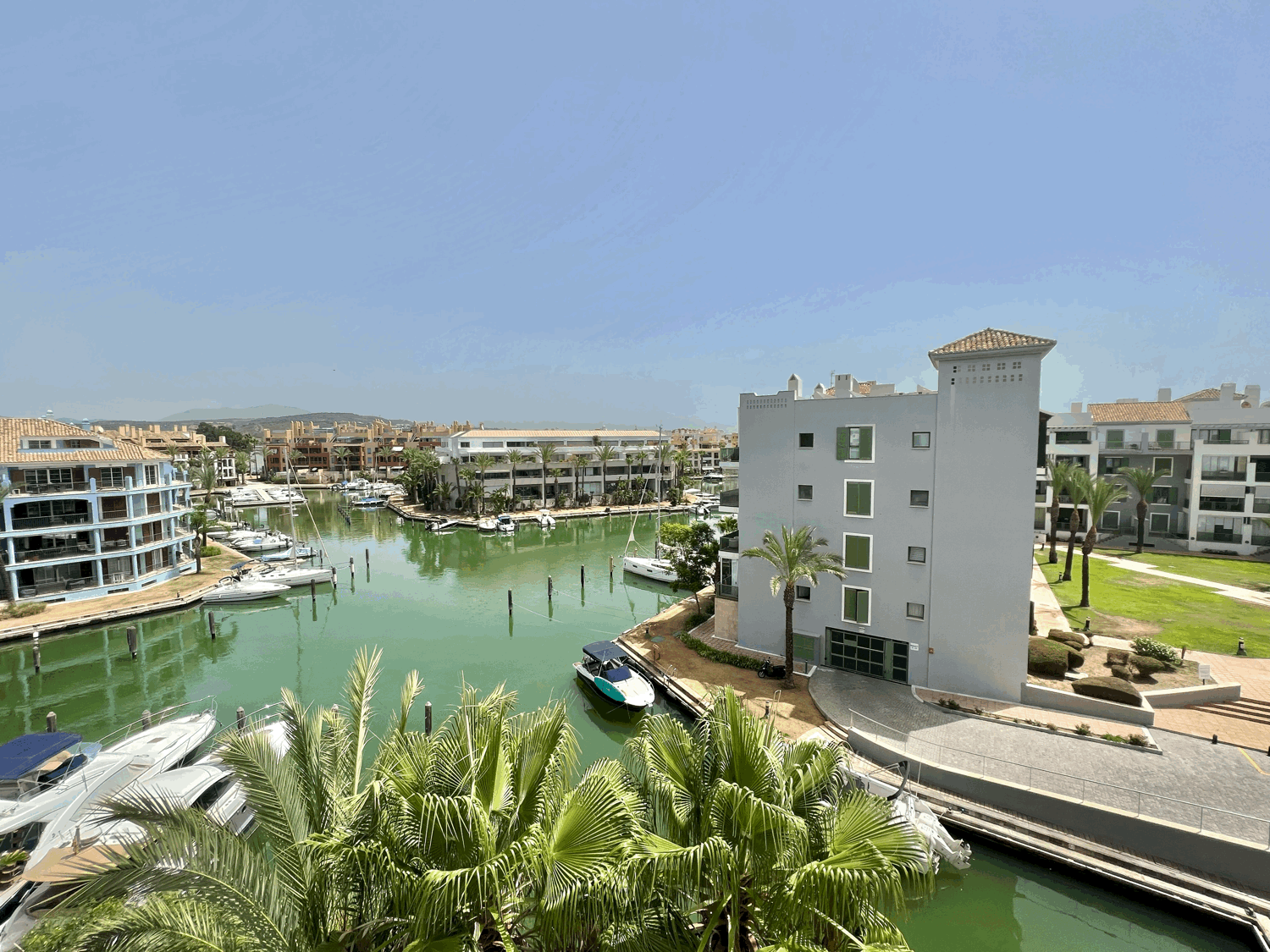 Precioso ático de dos dormitorios en La Marina de Sotogrande