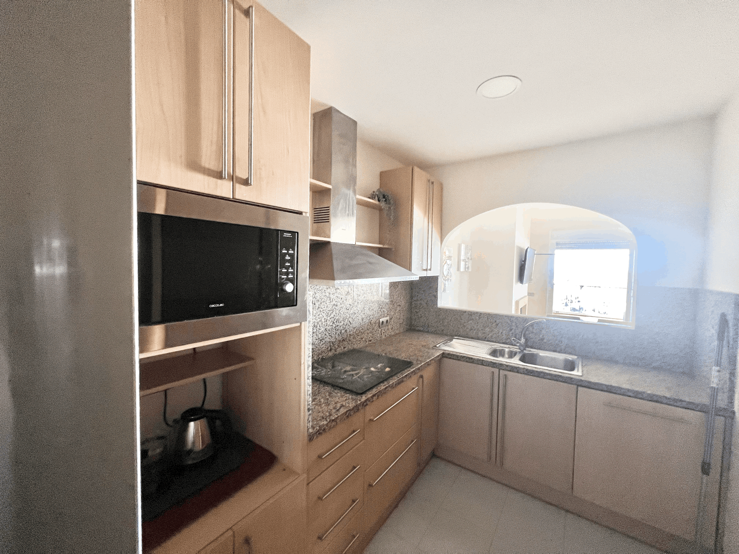 Charming two-bedroom apartment with  beautiful sea views