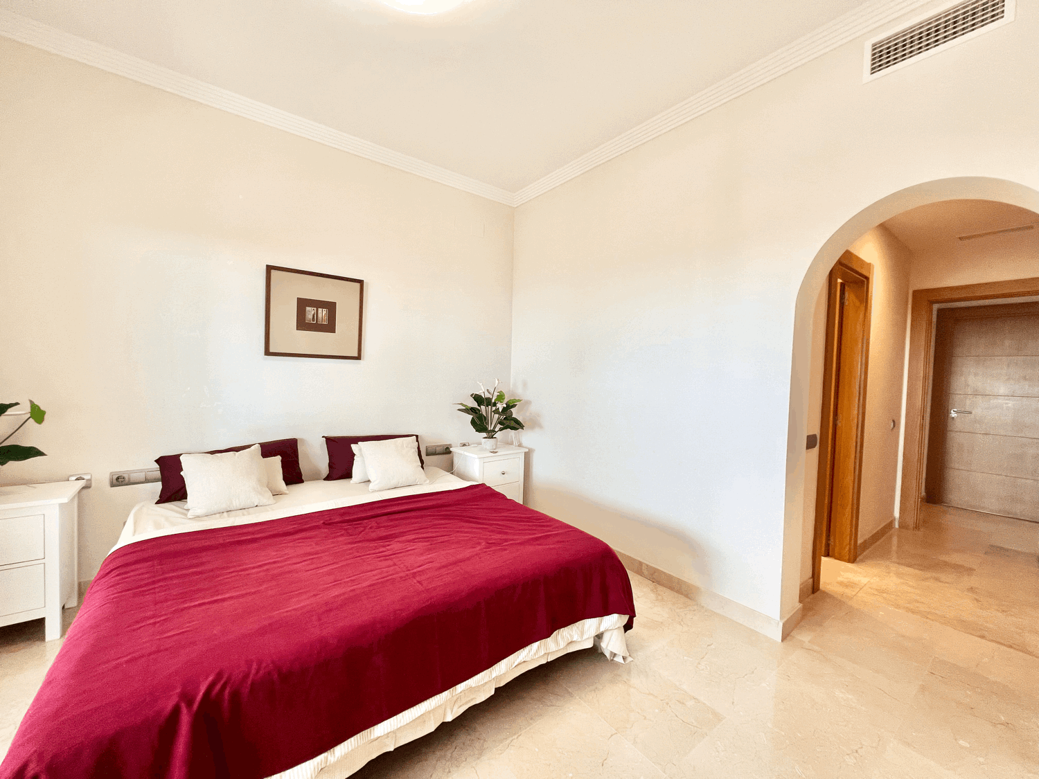 Charming two-bedroom apartment with  beautiful sea views