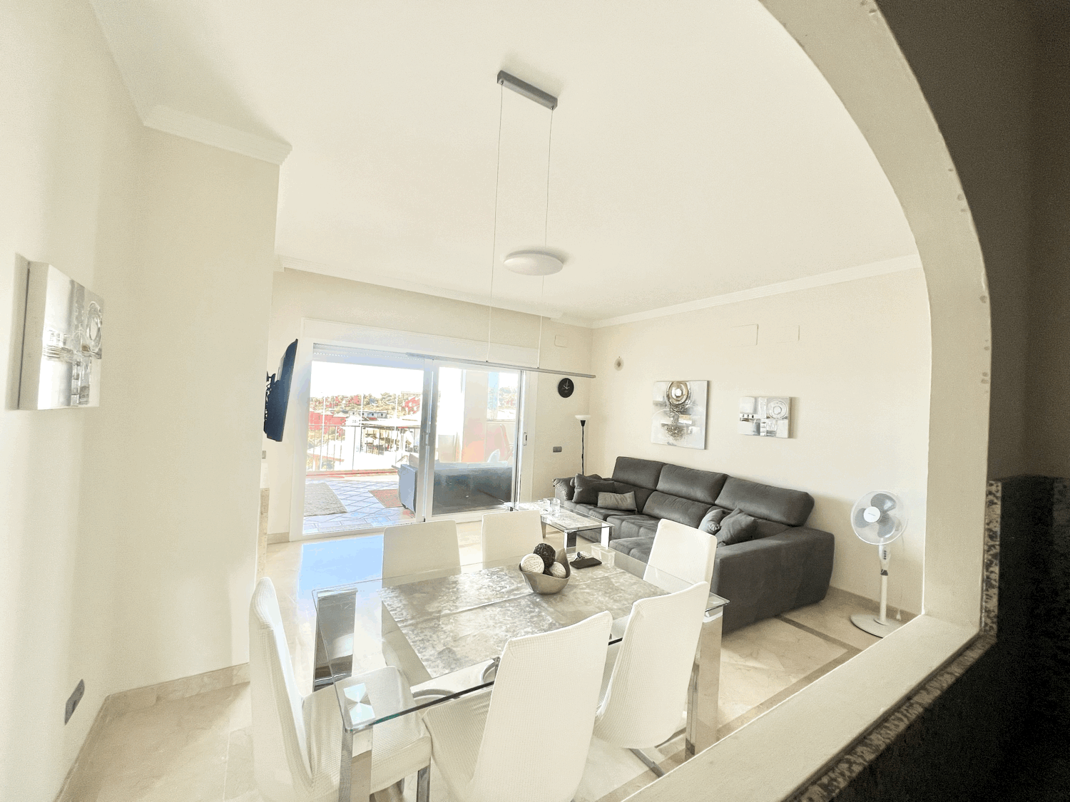 Charming two-bedroom apartment with  beautiful sea views