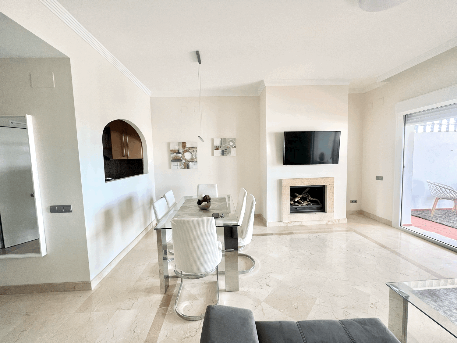 Charming two-bedroom apartment with  beautiful sea views