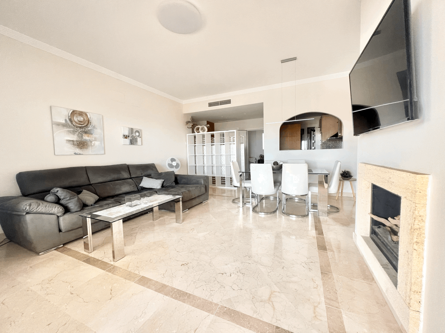 Charming two-bedroom apartment with  beautiful sea views