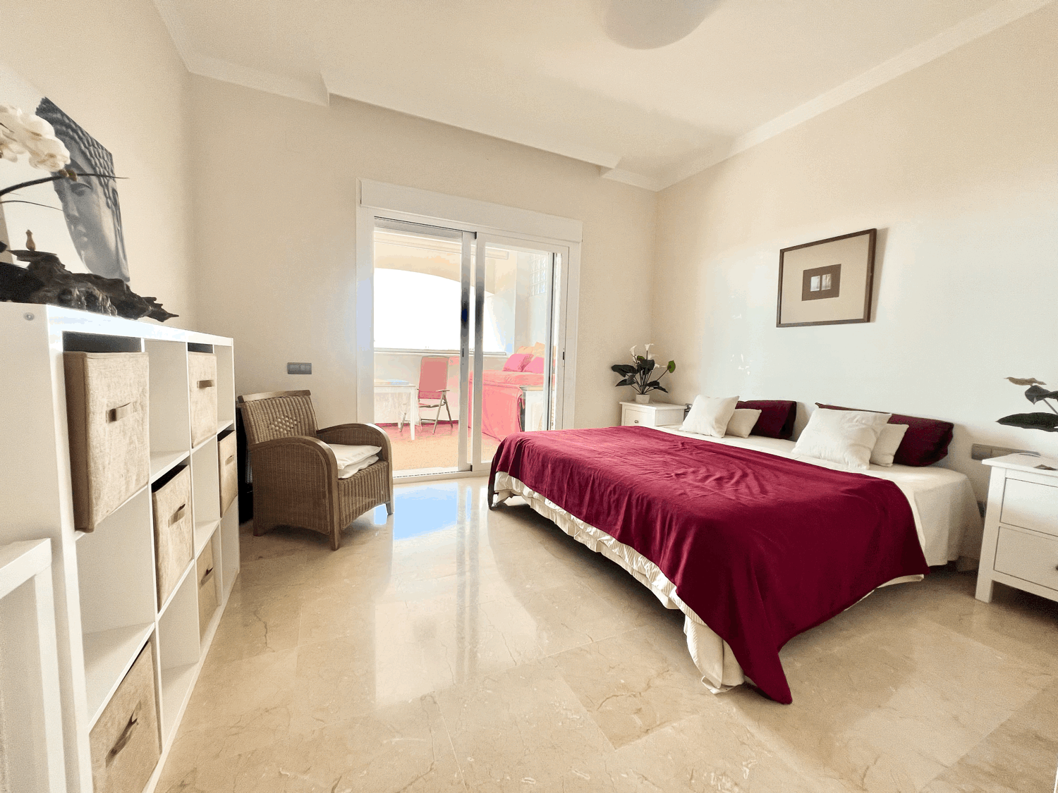 Charming two-bedroom apartment with  beautiful sea views