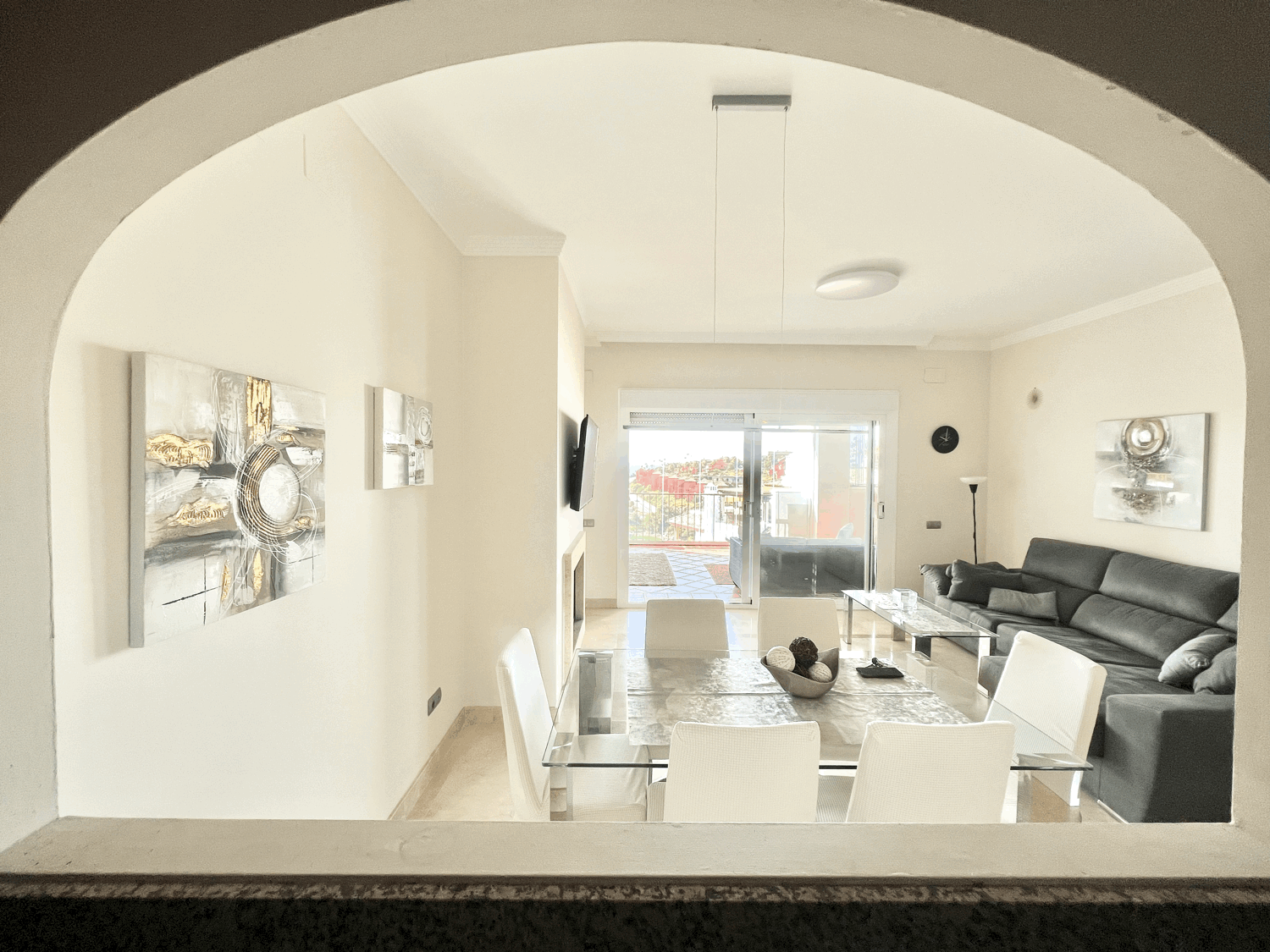 Charming two-bedroom apartment with  beautiful sea views