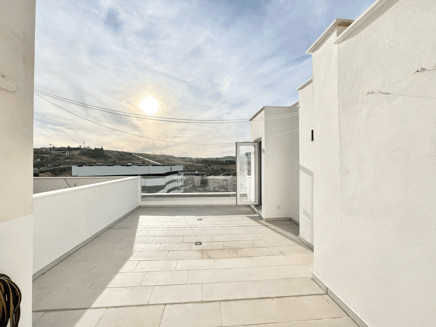 Beautiful three-bedroom penthouse in Estepona with parking space, storage room, and communal pool