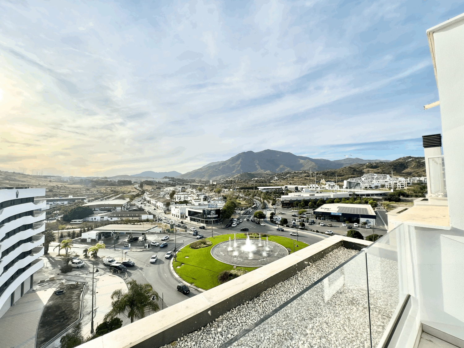 Beautiful three-bedroom penthouse in Estepona with parking space, storage room, and communal pool