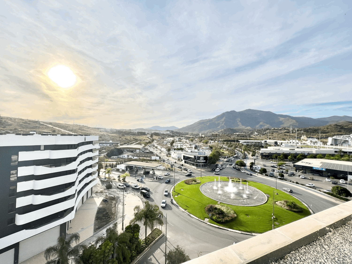 Beautiful three-bedroom penthouse in Estepona with parking space, storage room, and communal pool