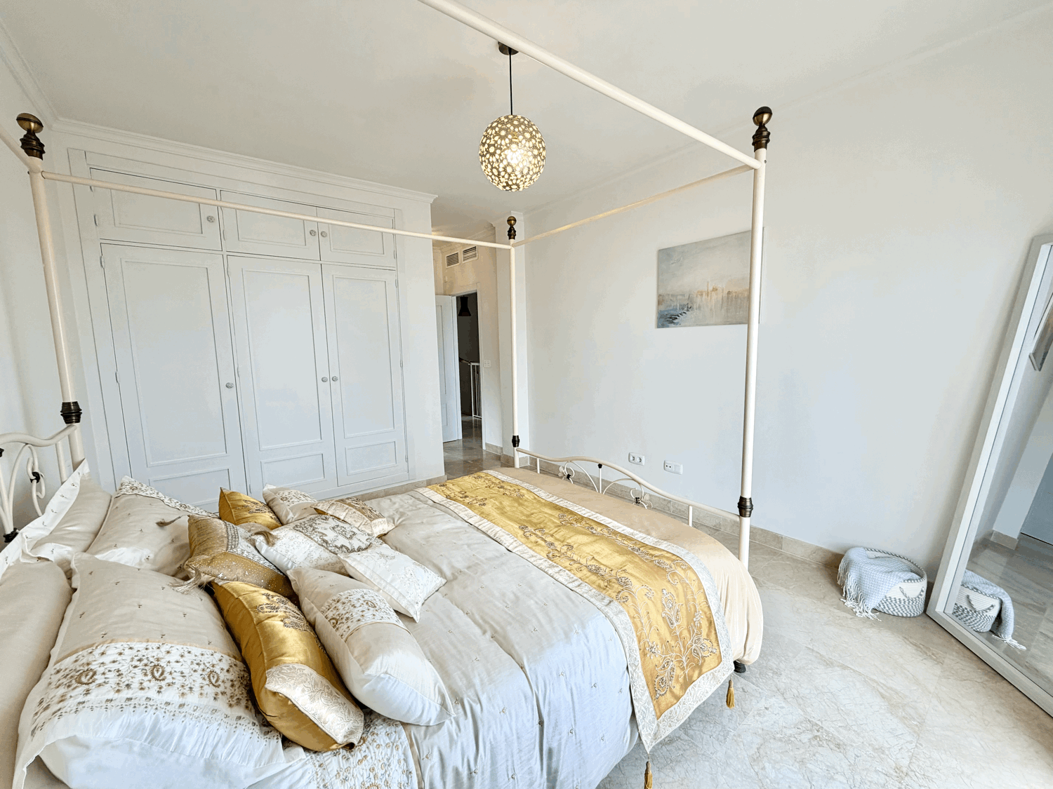 Chalet for sale in La Alcaidesa
