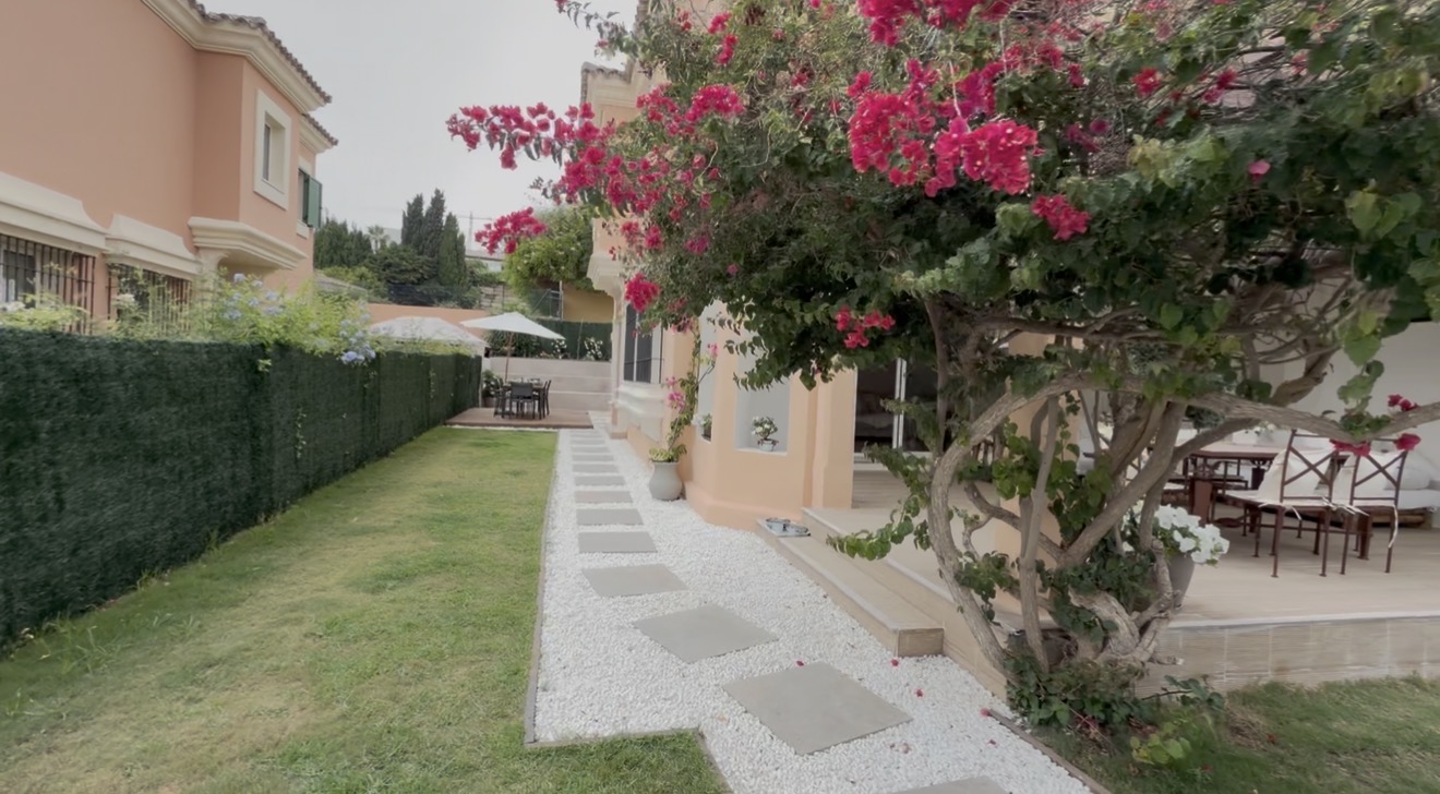 Chalet for sale in La Alcaidesa