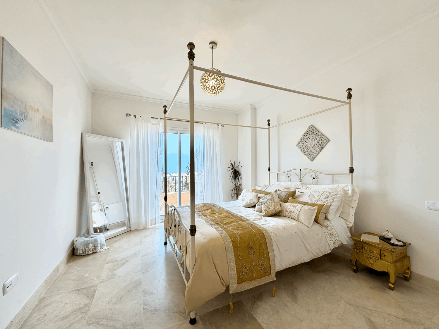 Chalet for sale in La Alcaidesa