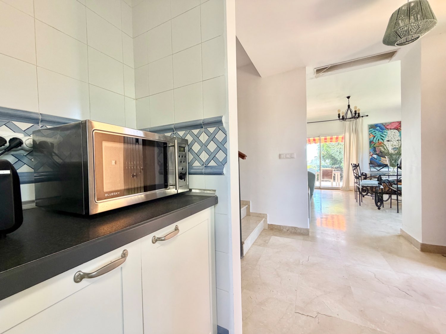 Hermosa casa pareada con parcela privada en Alcaidesa