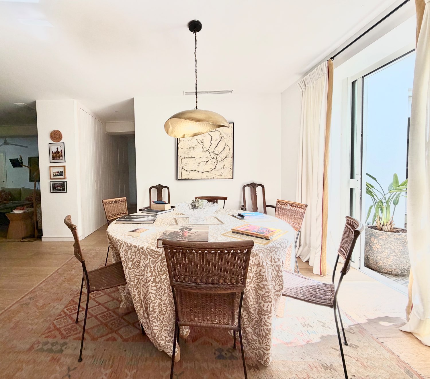 Espléndida casa bungalow junto al Real Club de Golf de Sotogrande con acceso inmediato a la playa