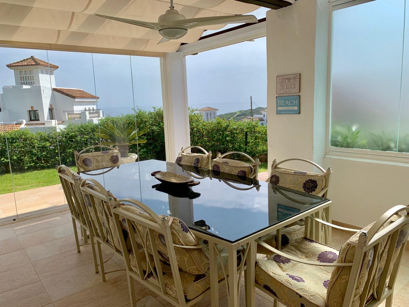 Splendid townhouse with spectacular views in Alcaidesa