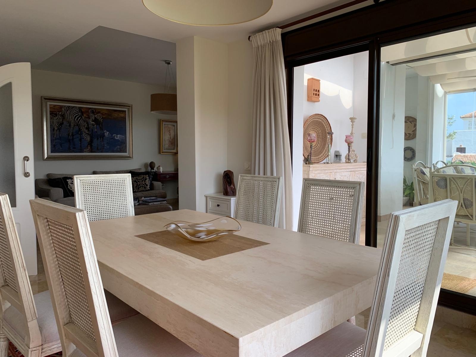 Splendid semi-detached house with spectacular views in Alcaidesa