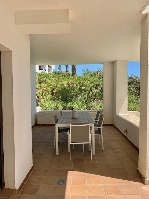 Beautiful two bedroom apartment with beautiful views in Alcaidesa