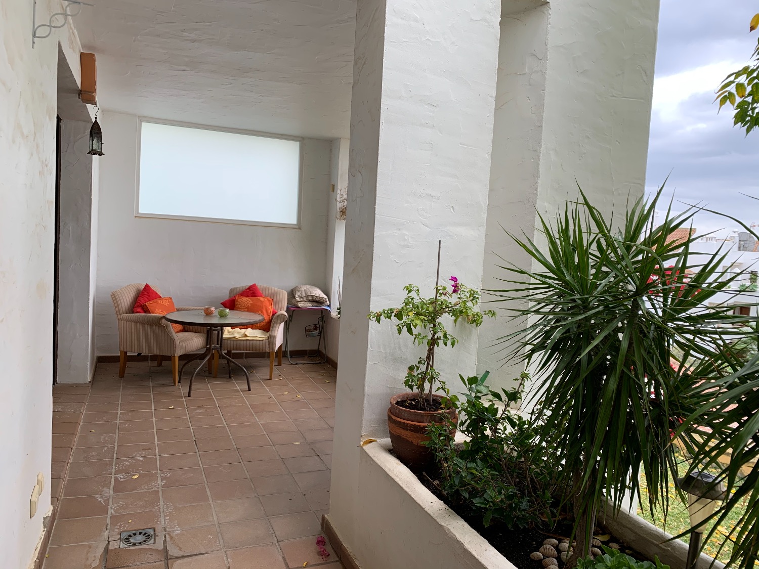 Precioso piso bajo con jardín a escasos metros de la playa en Alcaidesa
