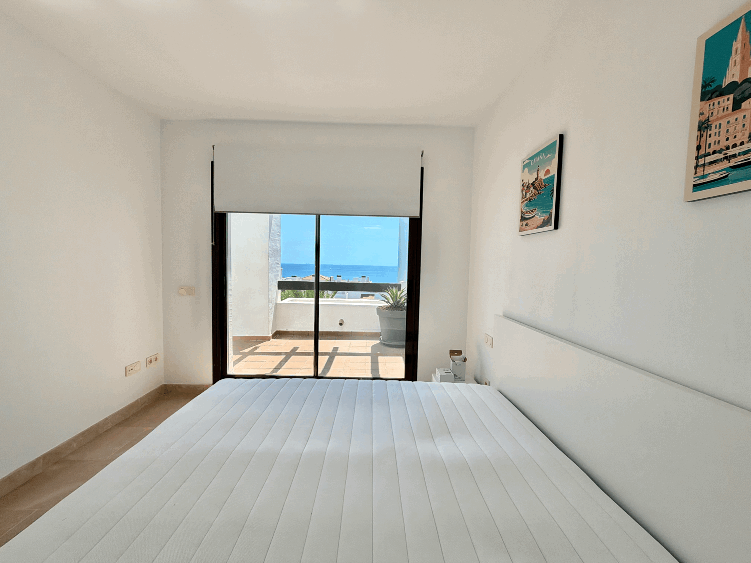 Hermoso ático de dos dormitorios, lleno de luz a escasos metros de distancia de la playa