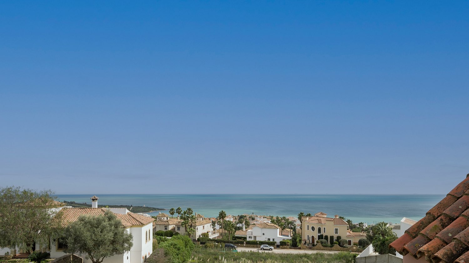 Hermosa y acogedora  villa con espectaculares vistas al mar en Alcaidesa