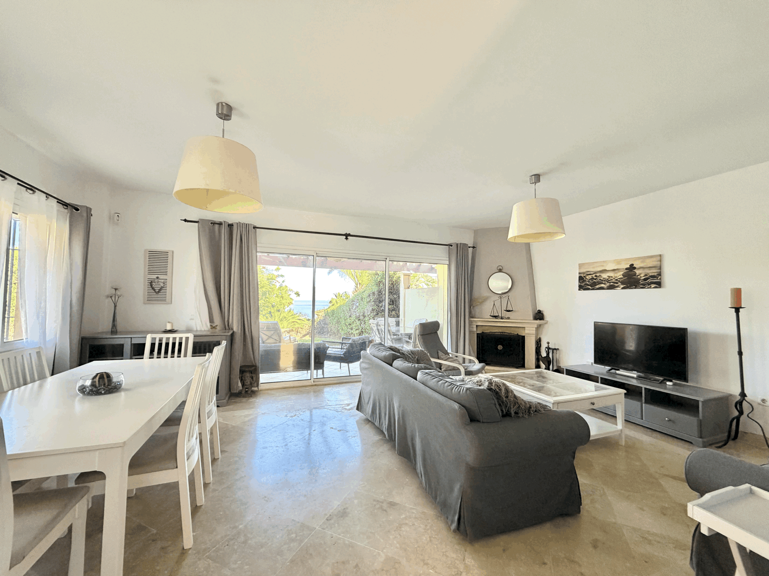 Splendid three-bedroom semi-detached house with garden in Alcaidesa