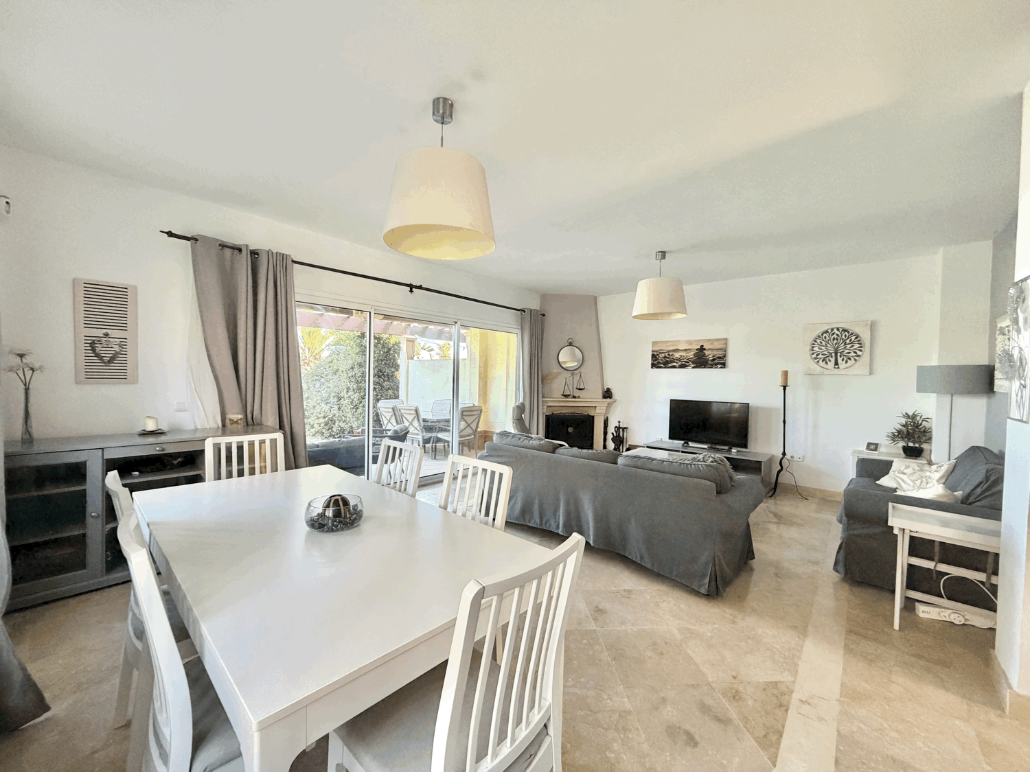 Splendid three-bedroom semi-detached house with garden in Alcaidesa