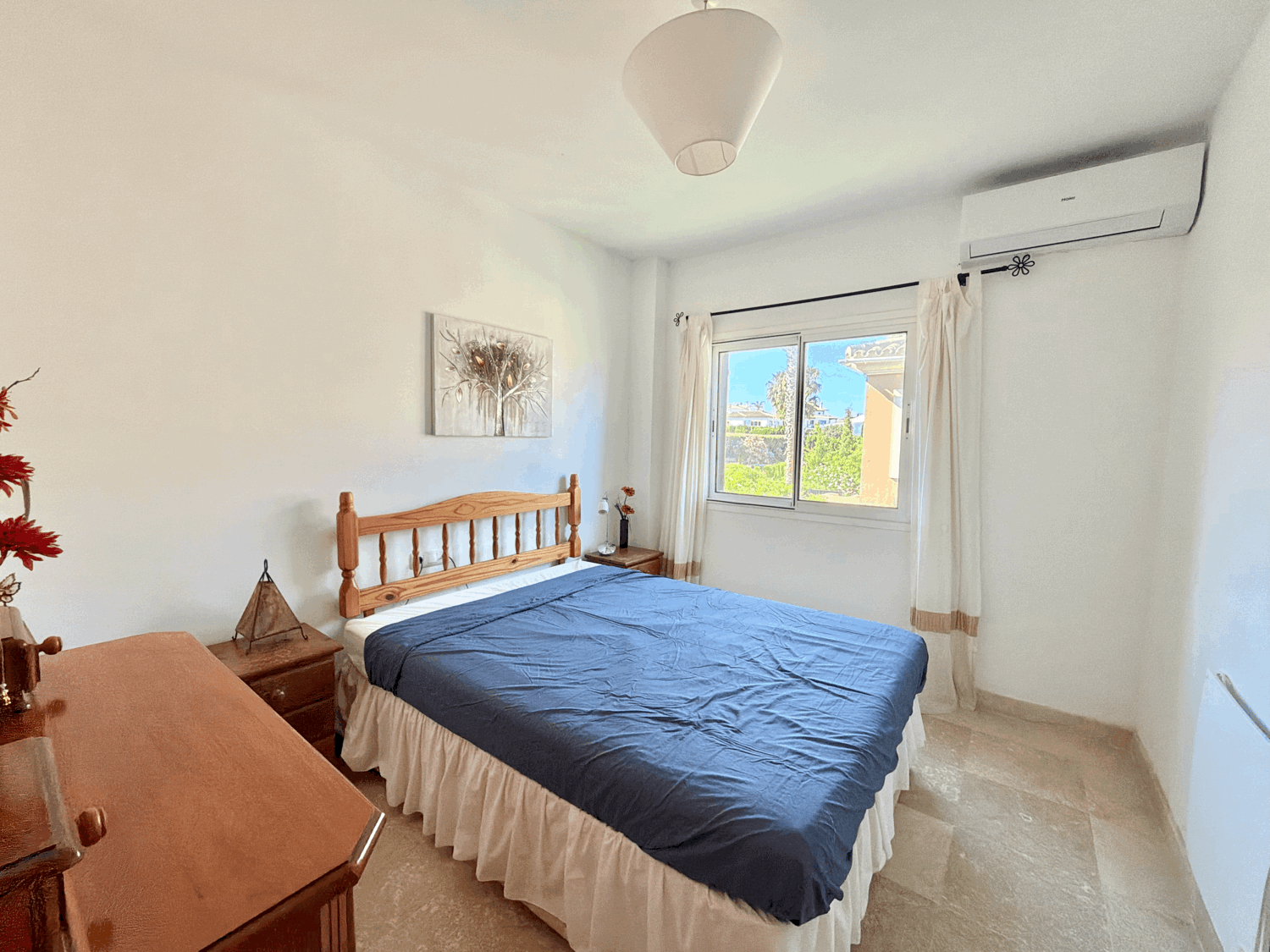 Splendid three-bedroom semi-detached house with garden in Alcaidesa