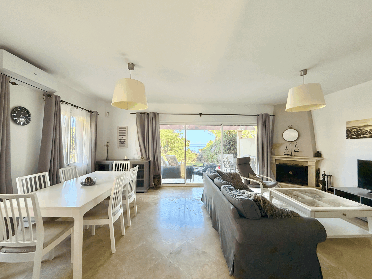 Splendid three-bedroom semi-detached house with garden in Alcaidesa