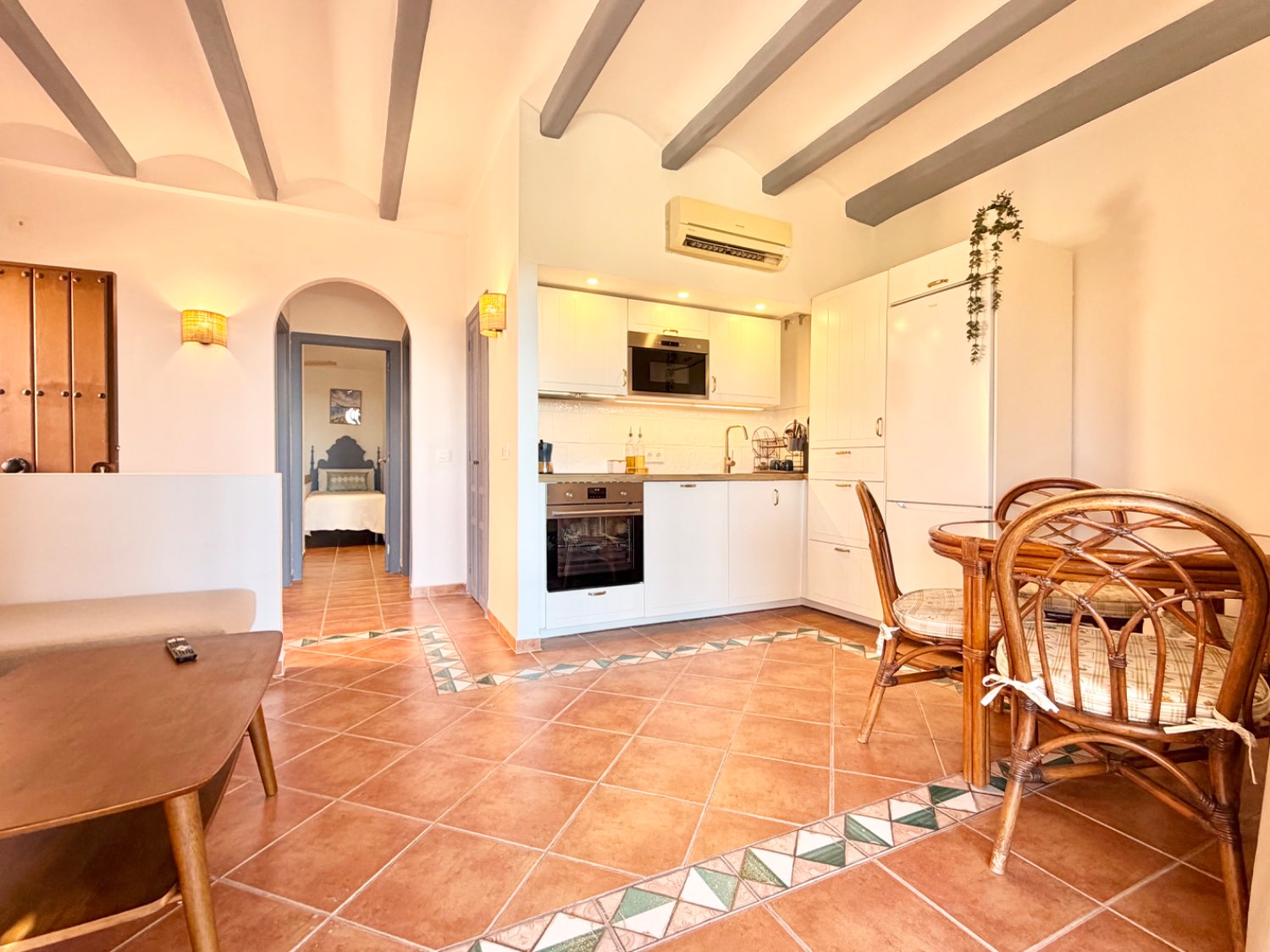 Precioso apartamento de dos dormitorios con vistas al mar y Gibraltar