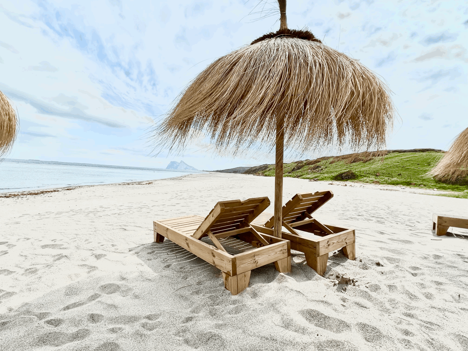 Hermoso piso de dos dormitorios con preciosas vistas abiertas al mar en Alcaidesa Village