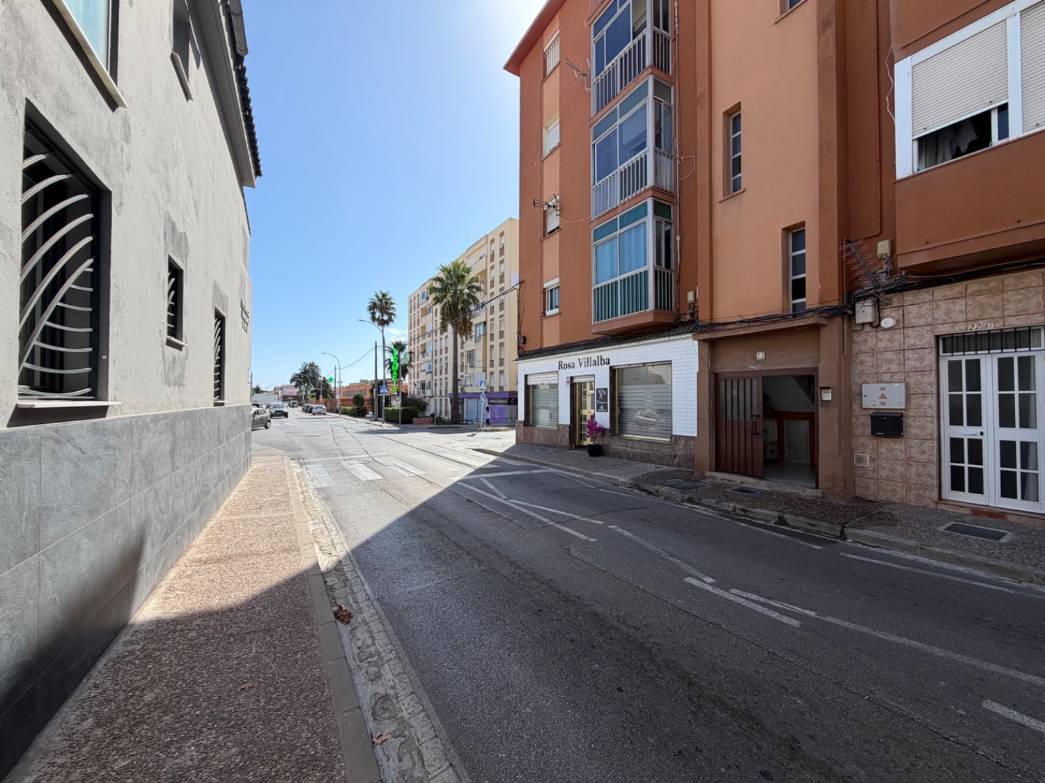 Encantadora casa totalmente reformada muy bien ubicada cerca del centro de La Linea  en zona tranquila