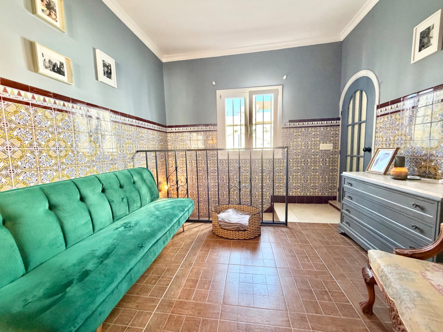 Encantadora casa totalmente reformada muy bien ubicada cerca del centro de La Linea  en zona tranquila