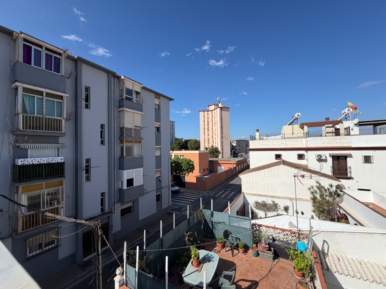 Encantadora casa totalmente reformada muy bien ubicada cerca del centro de La Linea  en zona tranquila
