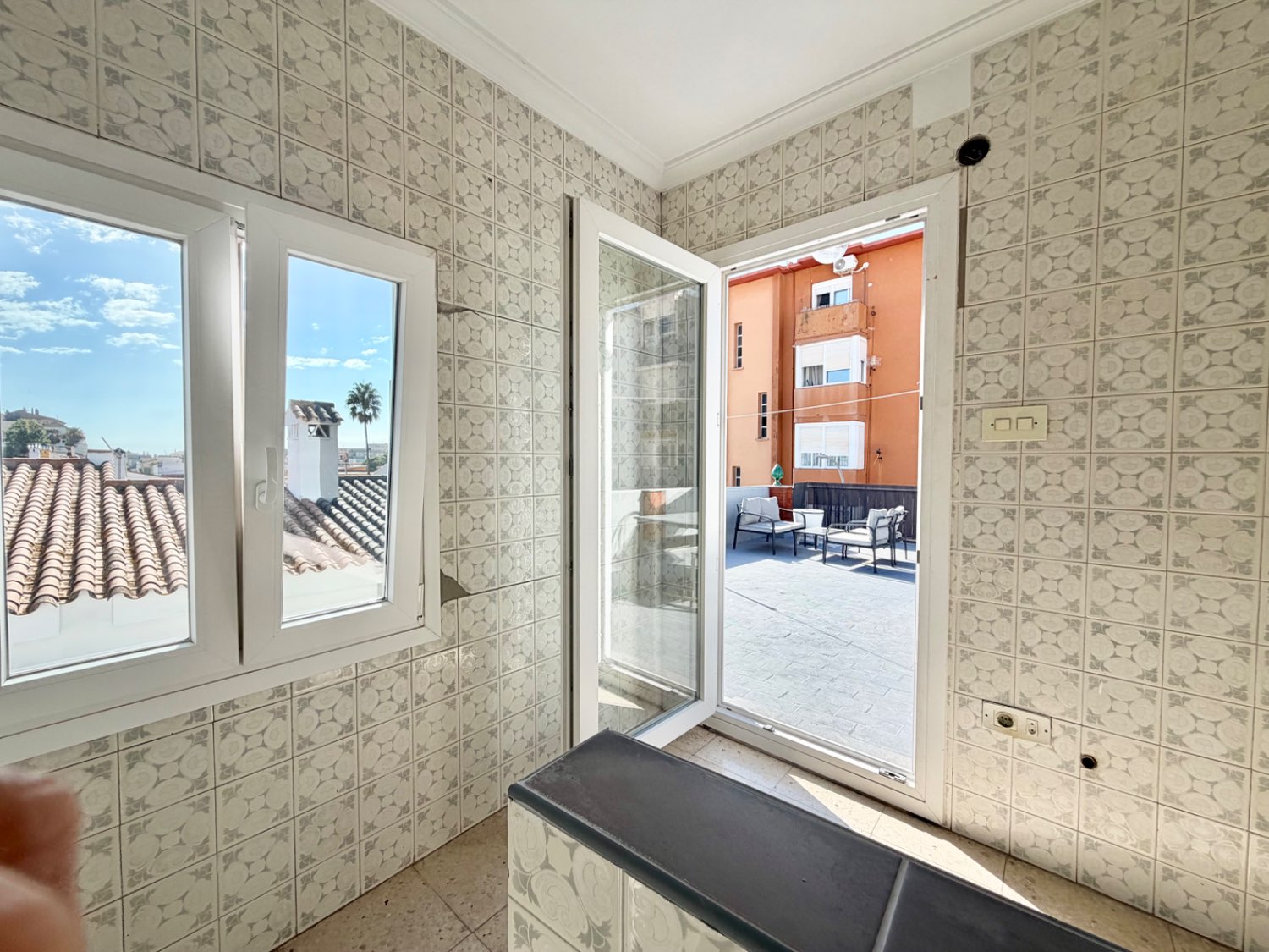 Encantadora casa totalmente reformada muy bien ubicada cerca del centro de La Linea  en zona tranquila