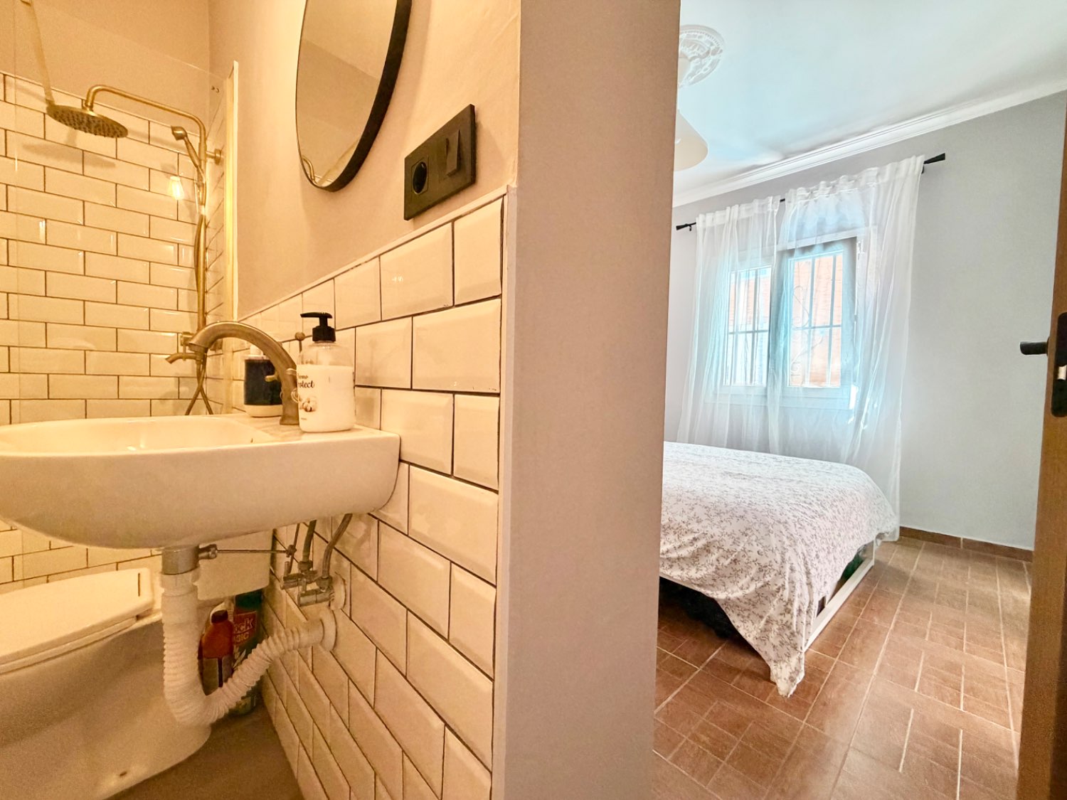 Encantadora casa totalmente reformada muy bien ubicada cerca del centro de La Linea  en zona tranquila