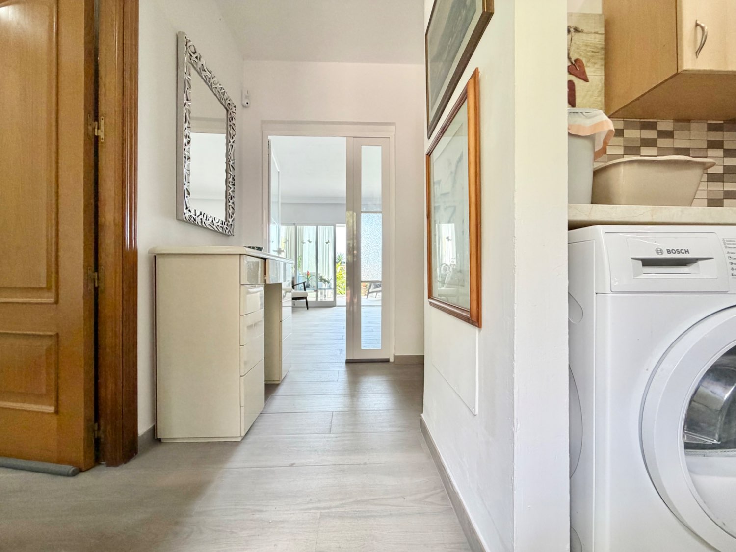 Fabulosa casa pareada cuatro dormitorios  con preciosas vistas al mar en Alcaidesa